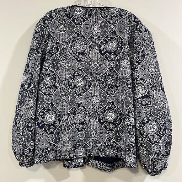 Treasure & Bond - large quilted jacket w/ puff sleeves - Picture 6 of 9